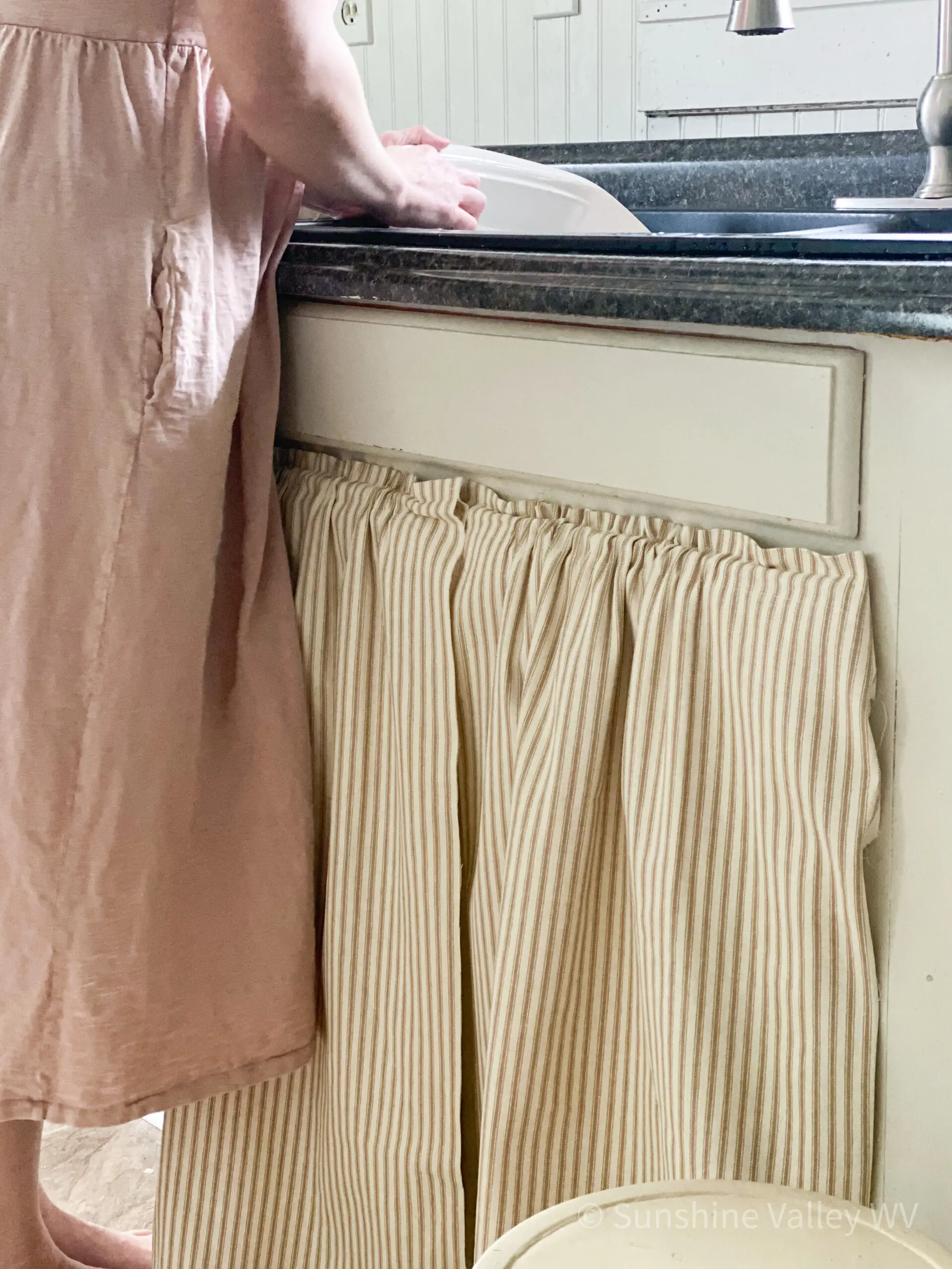 5 Old-Fashioned Habits That Still Make Life Simpler Today 2 5 Old-Fashioned Habits That Still Make Life Simpler Today a daily homemaking rhythm