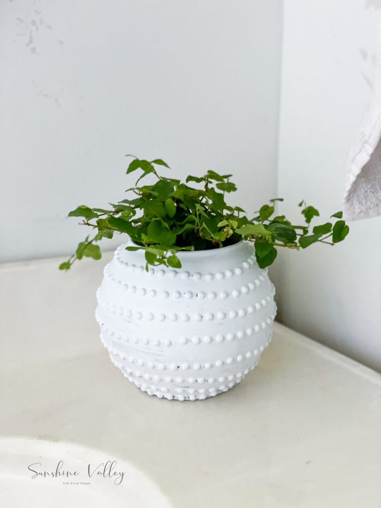 DIY hobnail planter - easy and inexpensive craft idea