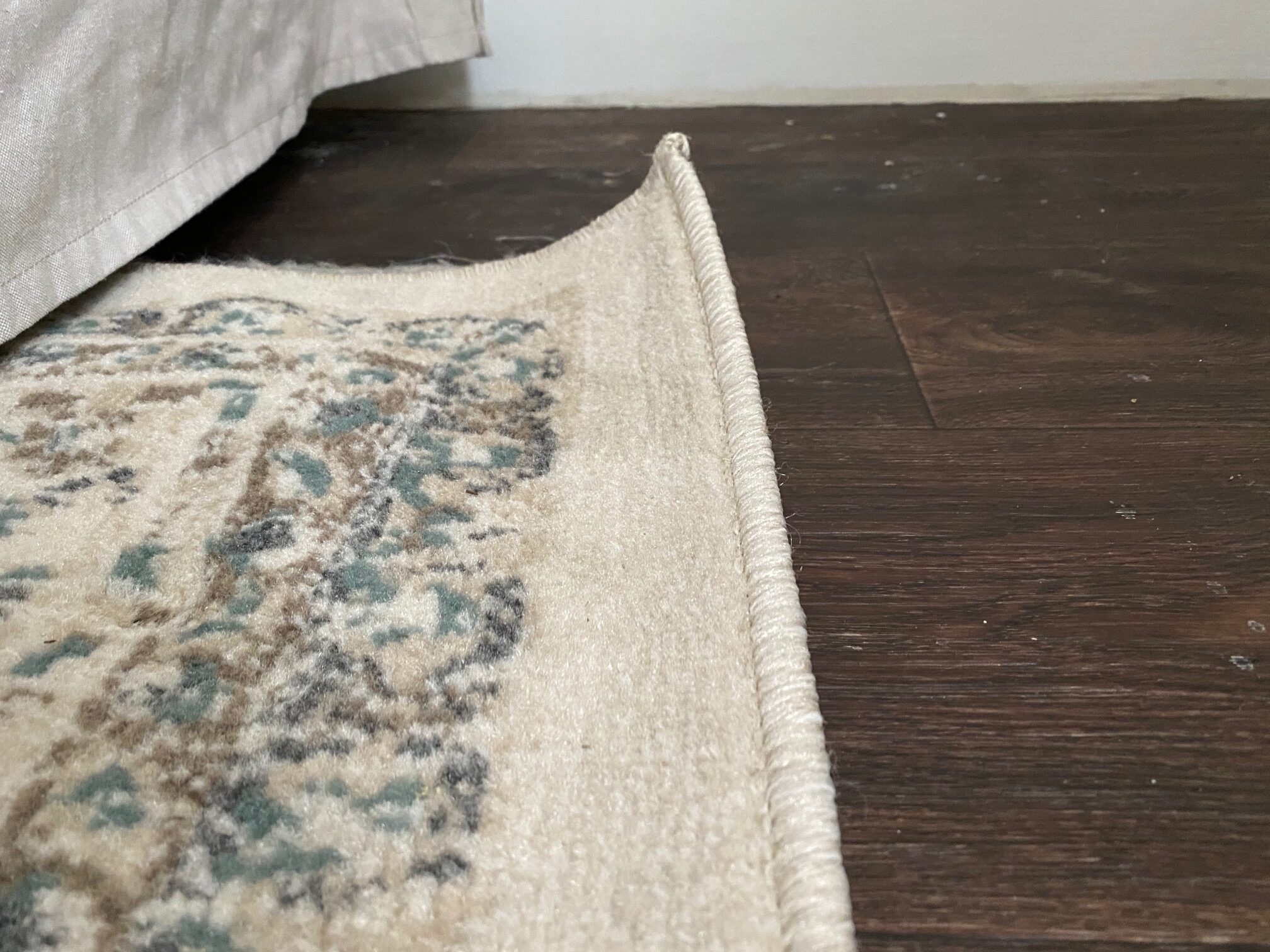 Rug Rinkle How to Remove Wrinkles From an Area Rug - Sunshine Valley