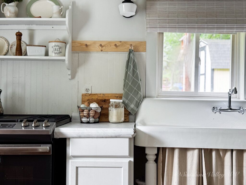 Old-Fashioned Homemaking | From-Scratch Recipes and Faith 29 how to cook with cast iron - Sunshine Valley WV