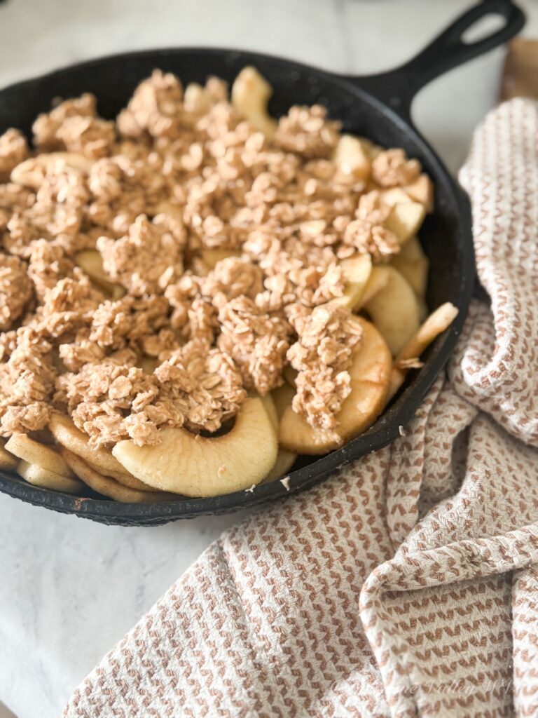cast iron apple crisp