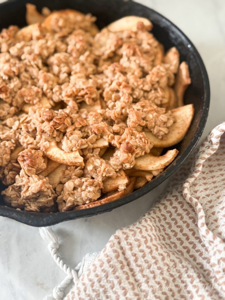 cast iron apple crisp