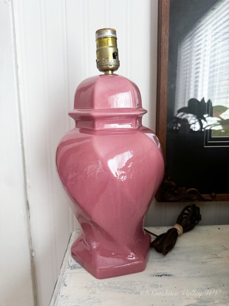 $3 Thrift Store Lamp Makeover With Blue and White Transfers 2 thrift store lamp makeover - Sunshine Valley WV