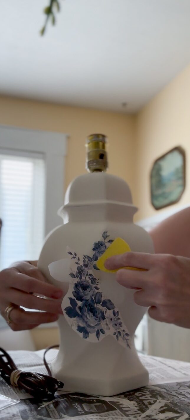$3 Thrift Store Lamp Makeover With Blue and White Transfers 7 thrift store lamp makeover - Sunshine Valley WV