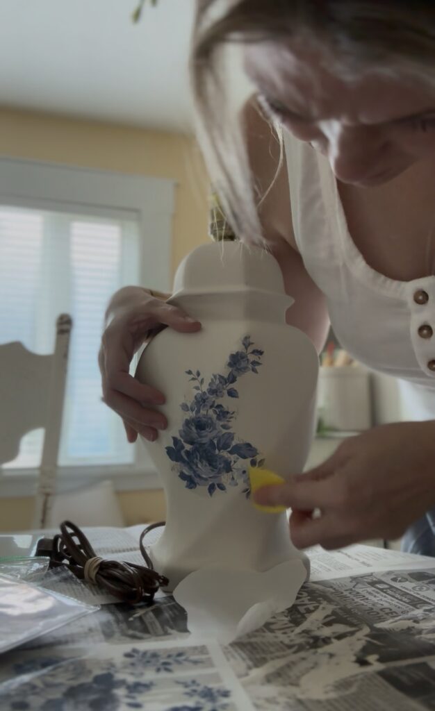 $3 Thrift Store Lamp Makeover With Blue and White Transfers 8 thrift store lamp makeover - Sunshine Valley WV
